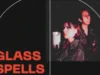 Glass Spells: Un viaje espacial a través del synthpop GLASS SPELLS
