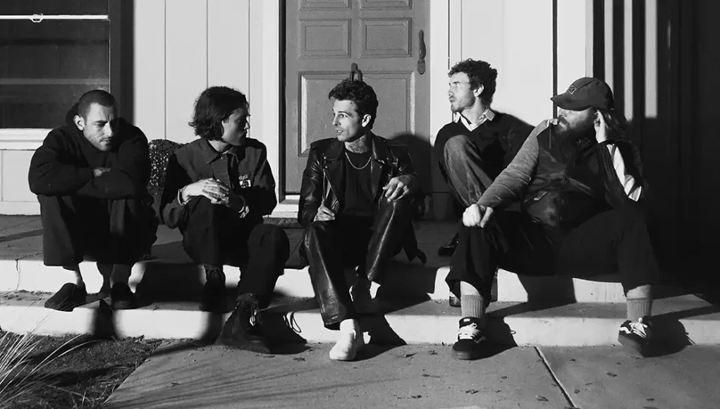 the neighbourhood the neighbourhood