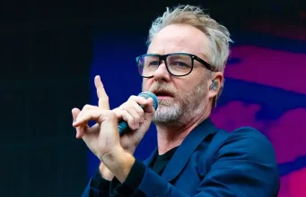 Matt Berninger reinventa Blue Monday en un cover inolvidable blue monday en un cover
