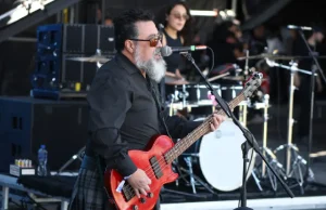 Miky Huidobro en Tecate Pa’l Norte 2026 Miky Huidobro en Tecate Pa’l Norte 2026 tocando bajo en su proyecto Gentleman del Rock