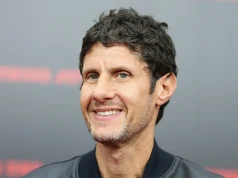 Mike D vuelve a México Radio por Internet