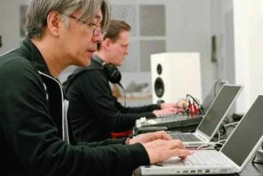 Ryuichi Sakamoto 12 Conversations: el álbum póstumo junto a Alva Noto ya tiene fecha Radio por Internet