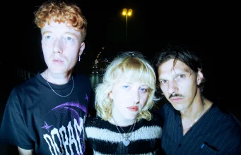 Mood Bored Skin: un adelanto de su álbum debut Radio por Internet
